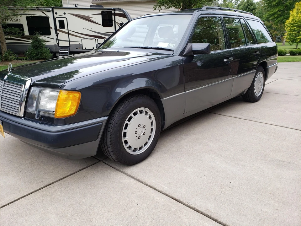 1990 Mercedes-Benz W124 E-Class - Image 5 of 31