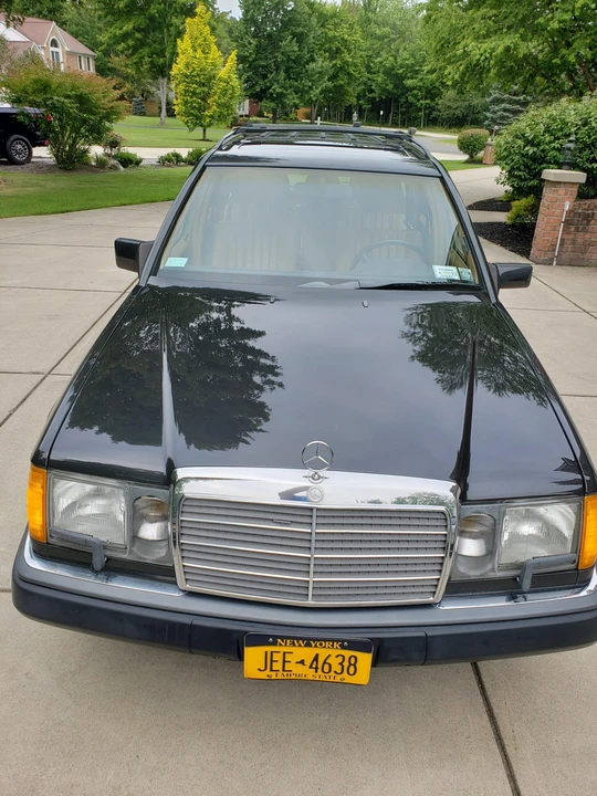 1990 Mercedes-Benz W124 E-Class - Image 8 of 31