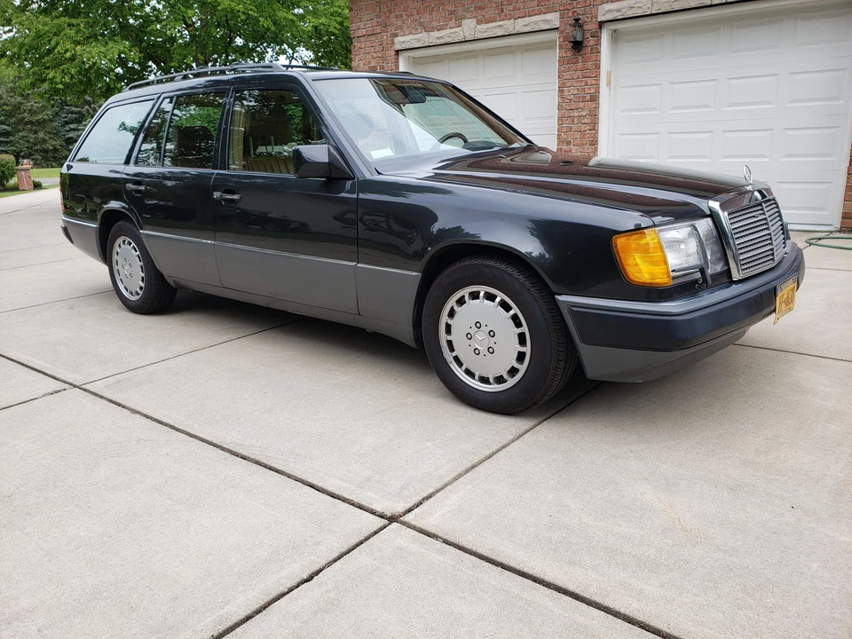 1990 Mercedes-Benz W124 E-Class - Image 12 of 31