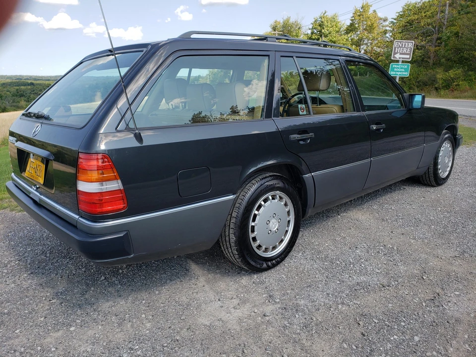 1990 Mercedes-Benz W124 E-Class - Image 21 of 31