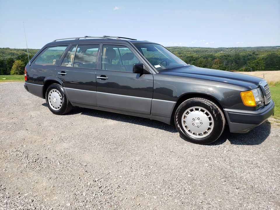 1990 Mercedes-Benz W124 E-Class - Image 14 of 31