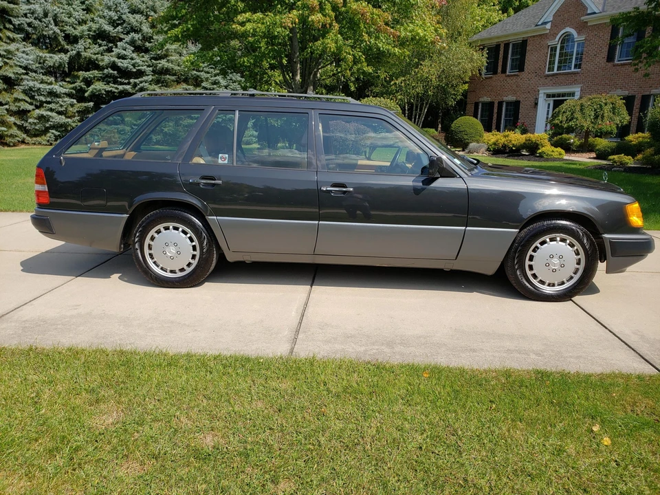 1990 Mercedes-Benz W124 E-Class - Image 17 of 31