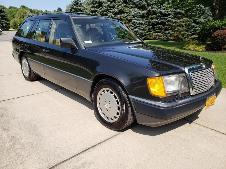 1990 Mercedes-Benz W124 E-Class - Image 13 of 31