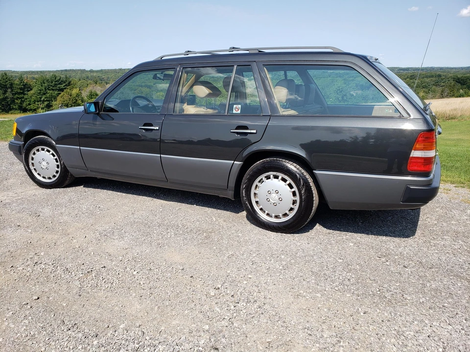 1990 Mercedes-Benz W124 E-Class - Image 30 of 31