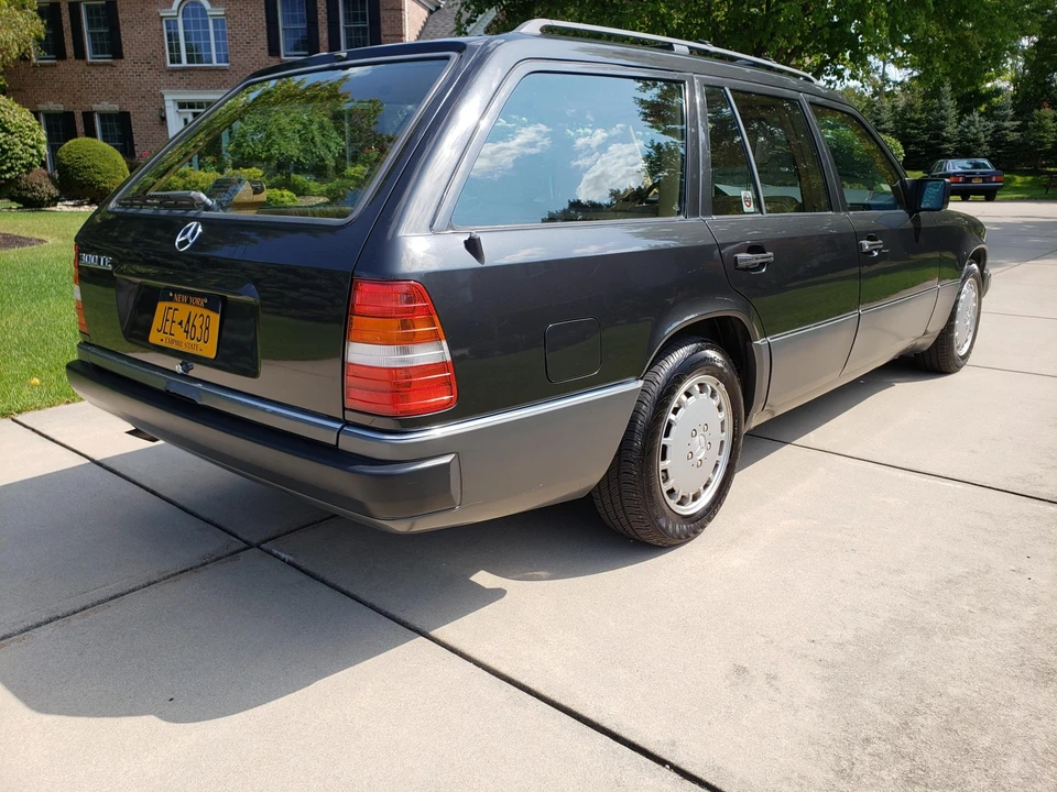 1990 Mercedes-Benz W124 E-Class - Image 20 of 31
