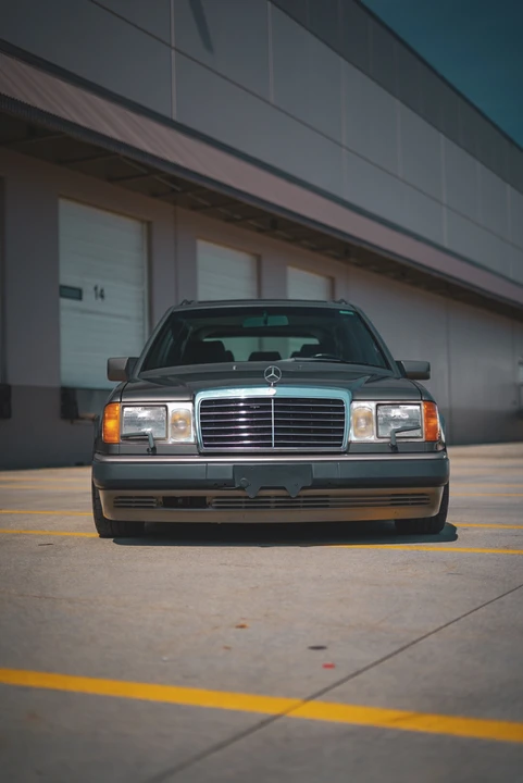 1990 Mercedes-Benz W124 E-Class - Image 11 of 31