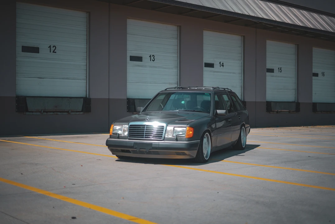 1990 Mercedes-Benz W124 E-Class - Image 14 of 31