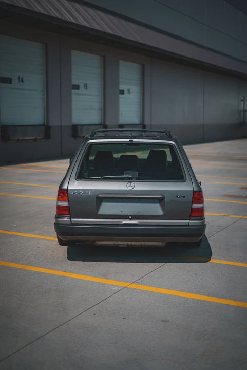 1990 Mercedes-Benz W124 E-Class - Image 15 of 31