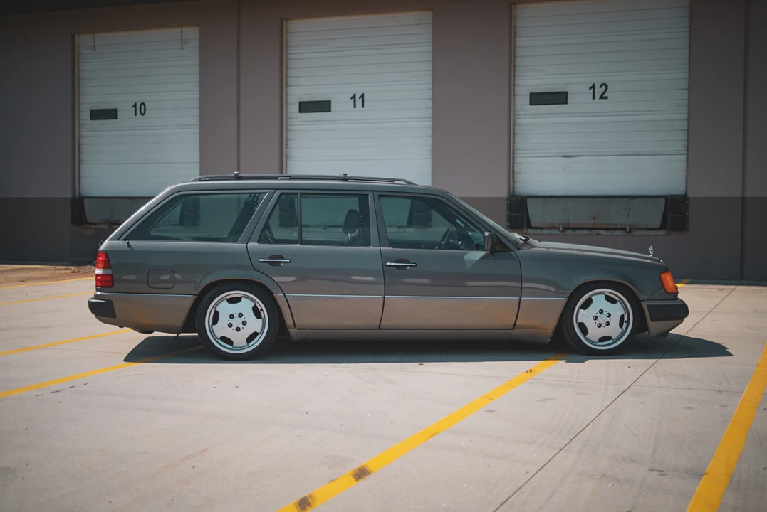 1990 Mercedes-Benz W124 E-Class - Image 20 of 31