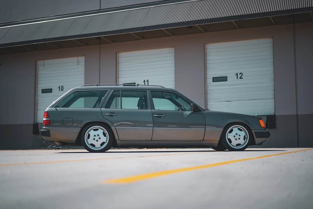 1990 Mercedes-Benz W124 E-Class - Image 21 of 31