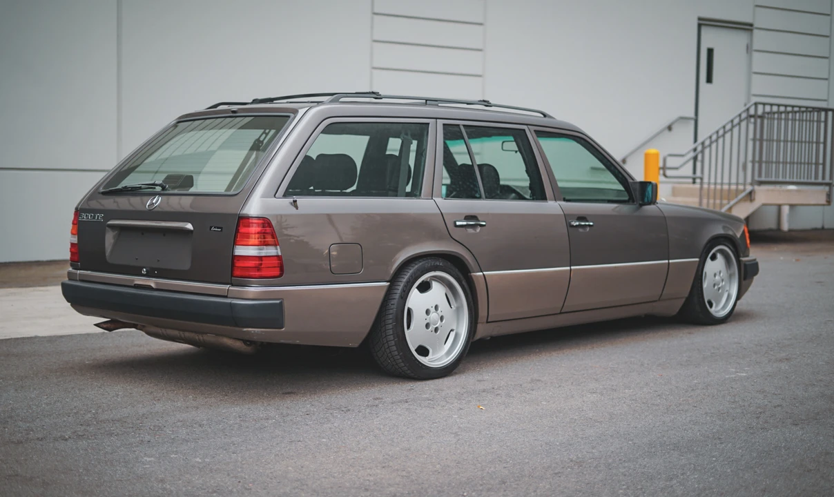 1990 Mercedes-Benz W124 E-Class - Image 7 of 31