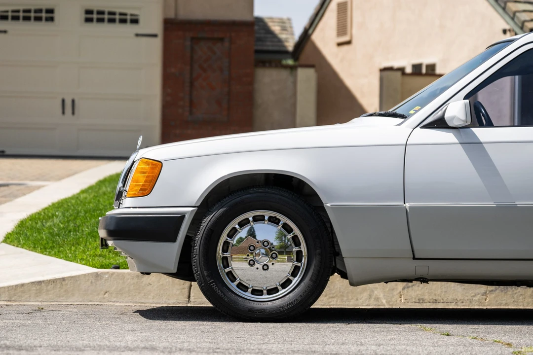 1990 Mercedes-Benz W124 E-Class - Image 15 of 31