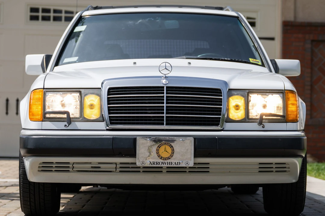 1990 Mercedes-Benz W124 E-Class - Image 9 of 31
