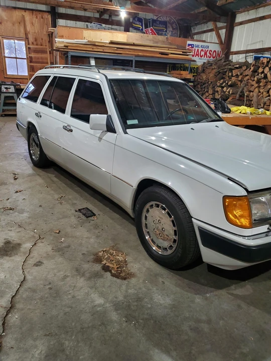 1990 Mercedes-Benz W124 E-Class - Image 31 of 31