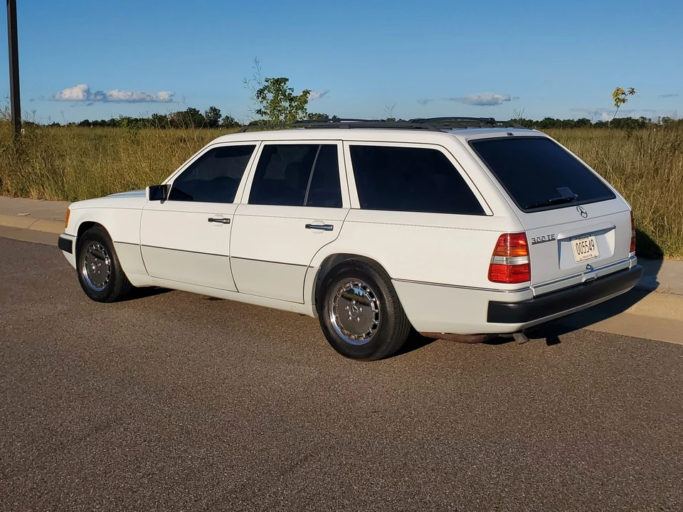1990 Mercedes-Benz W124 E-Class - Image 7 of 31