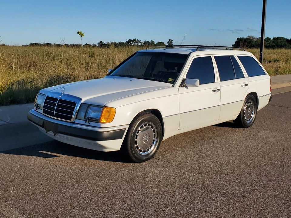 1990 Mercedes-Benz W124 E-Class - Image 5 of 31