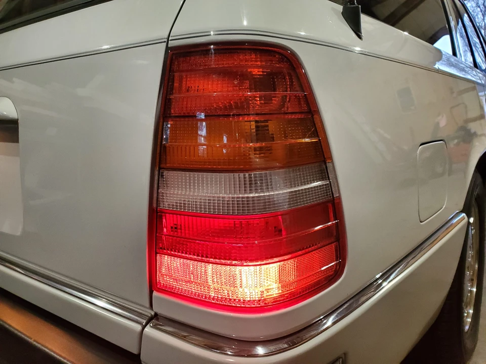 1990 Mercedes-Benz W124 E-Class - Image 28 of 31