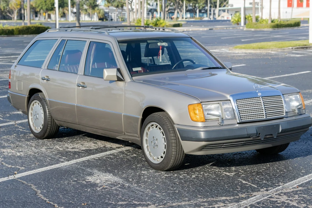 1990 Mercedes-Benz W124 E-Class - Image 4 of 31