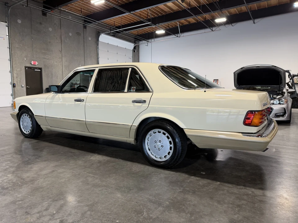1990 Mercedes-Benz W126 S-Class Sedan - Image 7 of 31