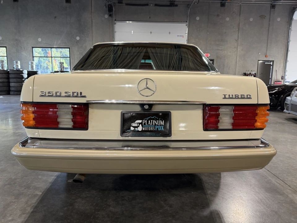1990 Mercedes-Benz W126 S-Class Sedan - Image 11 of 31