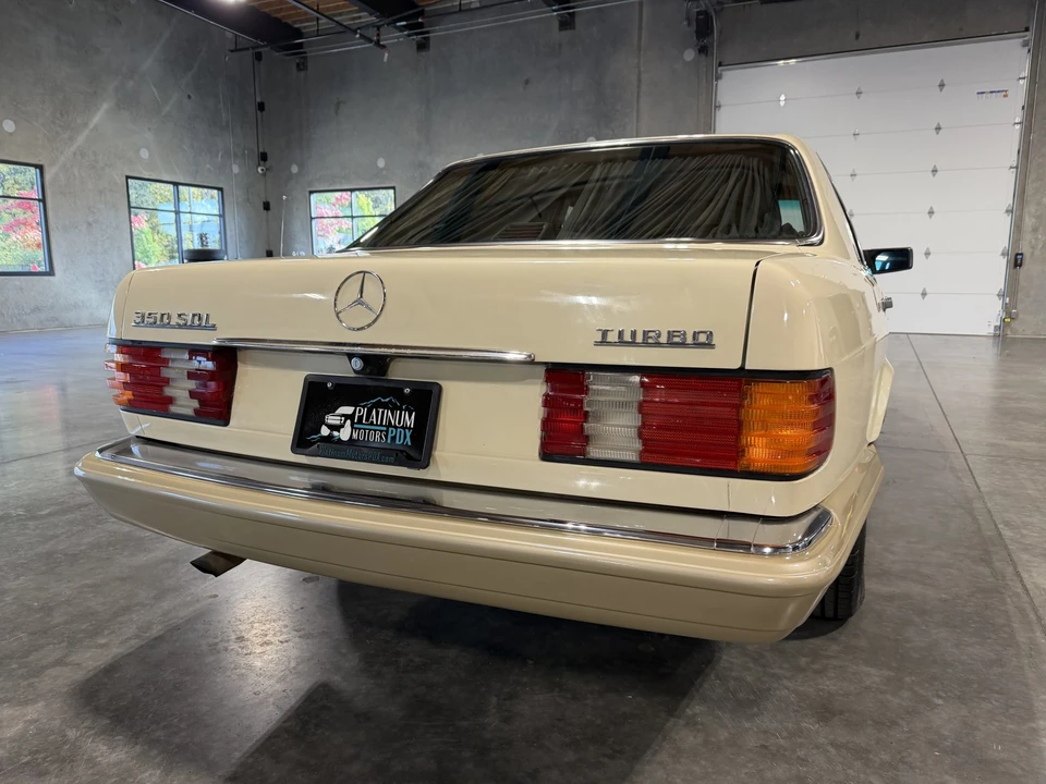 1990 Mercedes-Benz W126 S-Class Sedan - Image 12 of 31