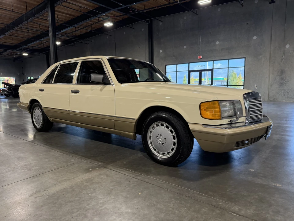 1990 Mercedes-Benz W126 S-Class Sedan - Image 18 of 31