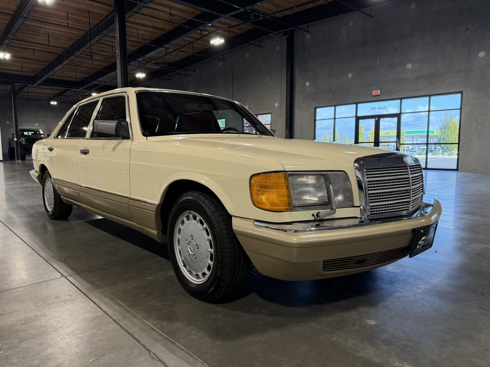 1990 Mercedes-Benz W126 S-Class Sedan - Image 19 of 31