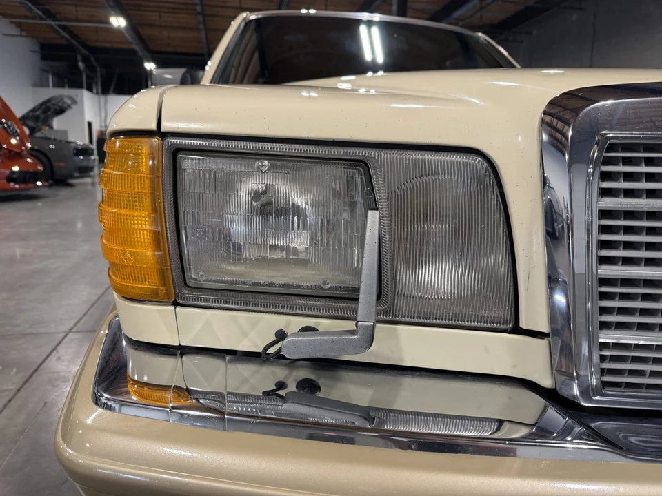1990 Mercedes-Benz W126 S-Class Sedan - Image 28 of 31
