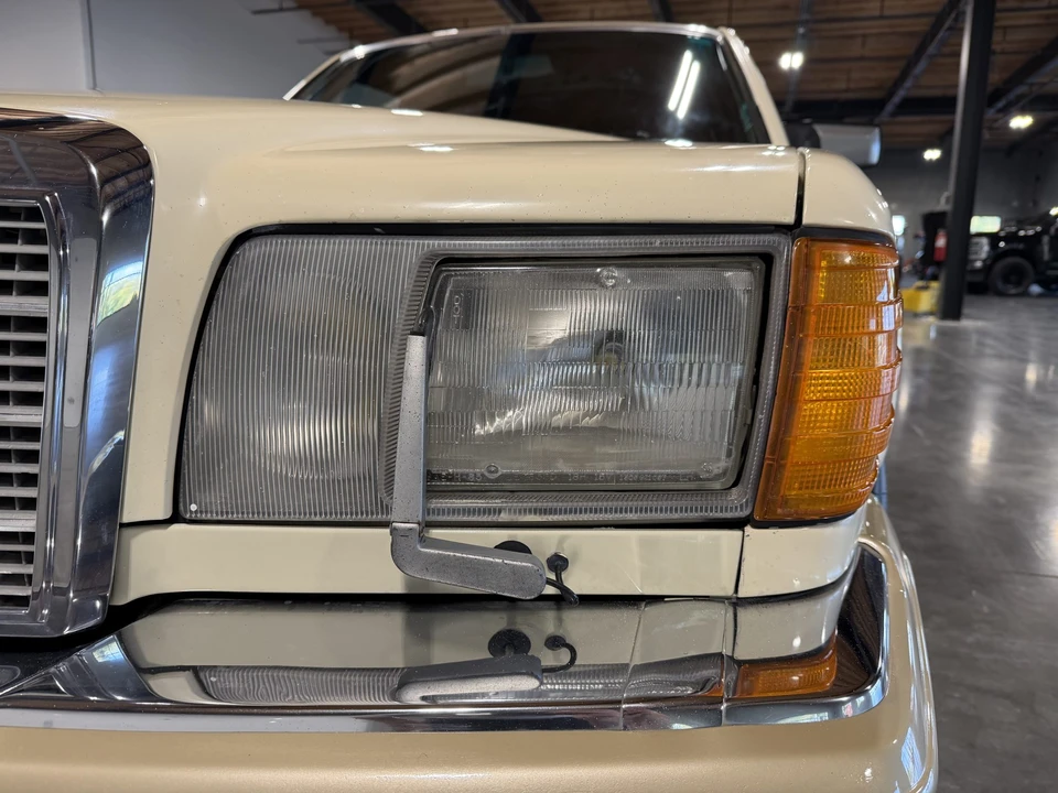 1990 Mercedes-Benz W126 S-Class Sedan - Image 29 of 31