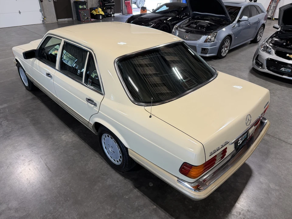 1990 Mercedes-Benz W126 S-Class Sedan - Image 24 of 31