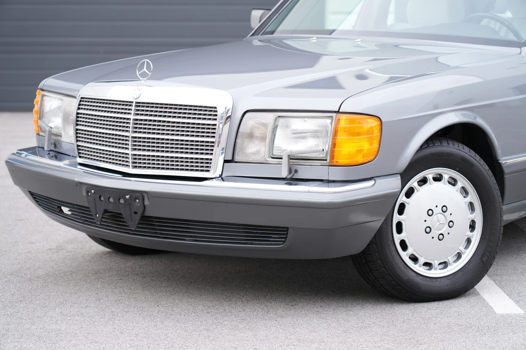 1990 Mercedes-Benz W126 S-Class Sedan - Image 9 of 31