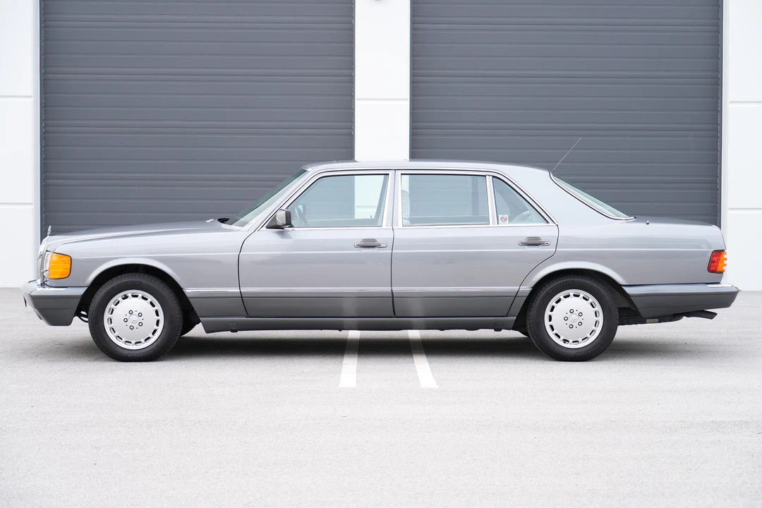 1990 Mercedes-Benz W126 S-Class Sedan - Image 8 of 31