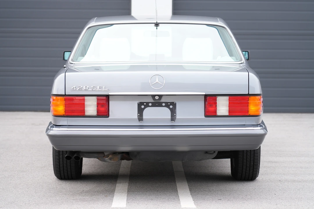 1990 Mercedes-Benz W126 S-Class Sedan - Image 6 of 31