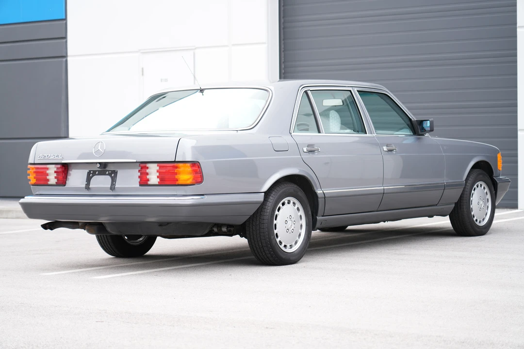 1990 Mercedes-Benz W126 S-Class Sedan - Image 5 of 31