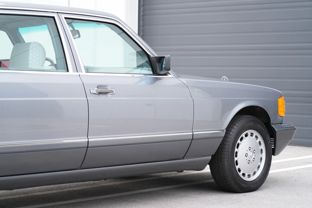 1990 Mercedes-Benz W126 S-Class Sedan - Image 19 of 31