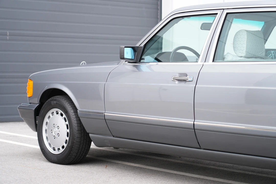 1990 Mercedes-Benz W126 S-Class Sedan - Image 18 of 31