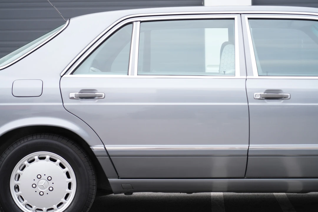 1990 Mercedes-Benz W126 S-Class Sedan - Image 15 of 31