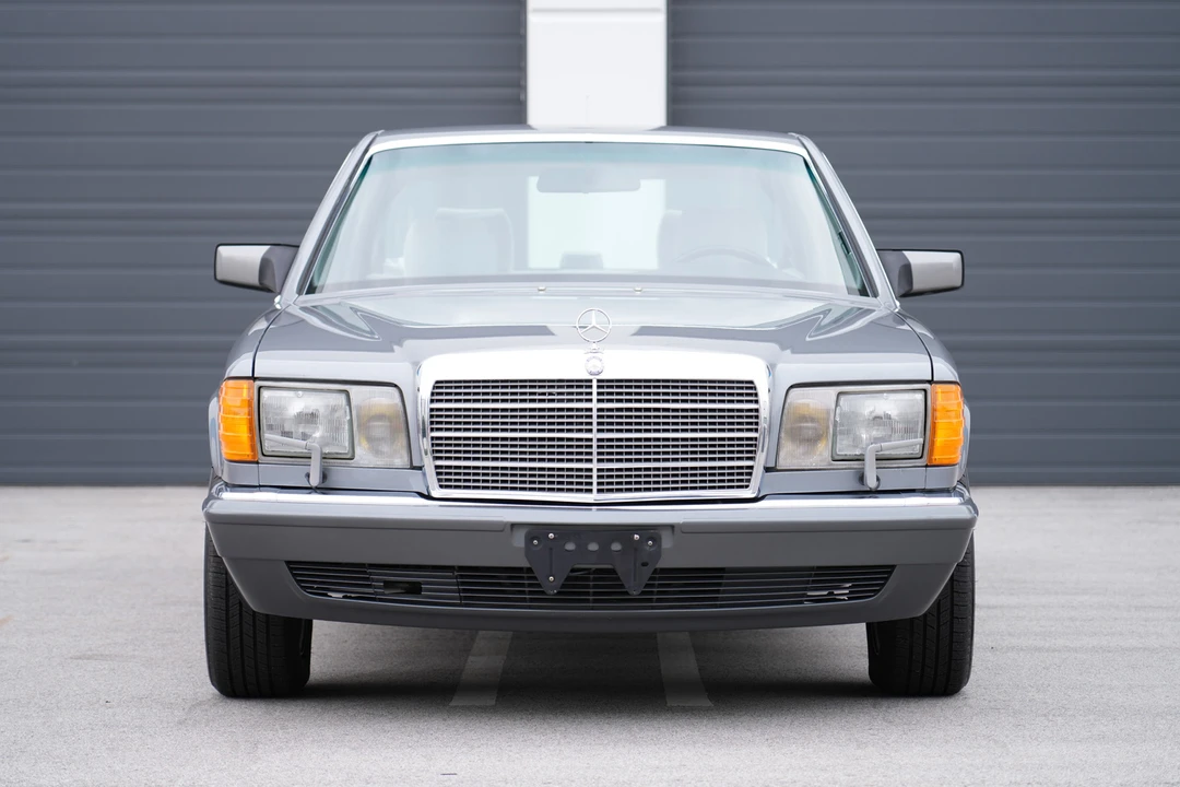 1990 Mercedes-Benz W126 S-Class Sedan - Image 3 of 31