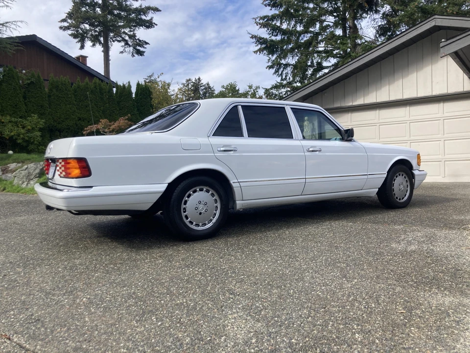 1990 Mercedes-Benz W126 S-Class Sedan - Image 9 of 31