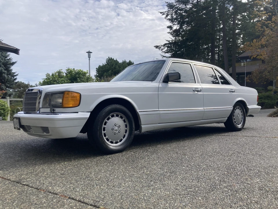 1990 Mercedes-Benz W126 S-Class Sedan - Image 3 of 31