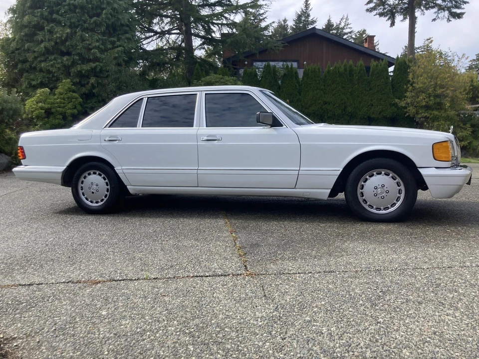 1990 Mercedes-Benz W126 S-Class Sedan - Image 10 of 31