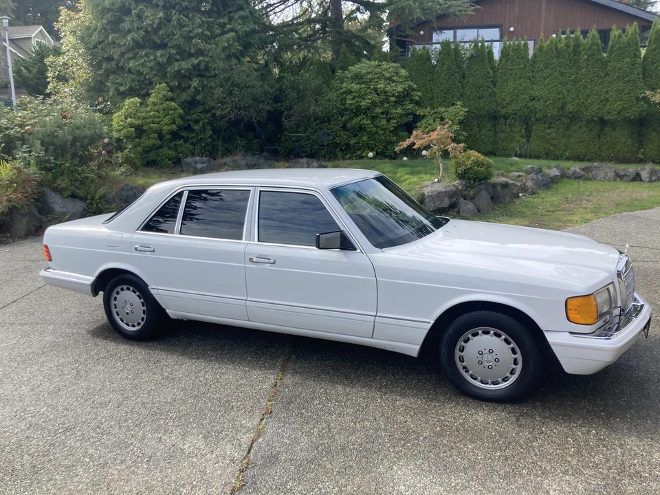 1990 Mercedes-Benz W126 S-Class Sedan - Image 11 of 31