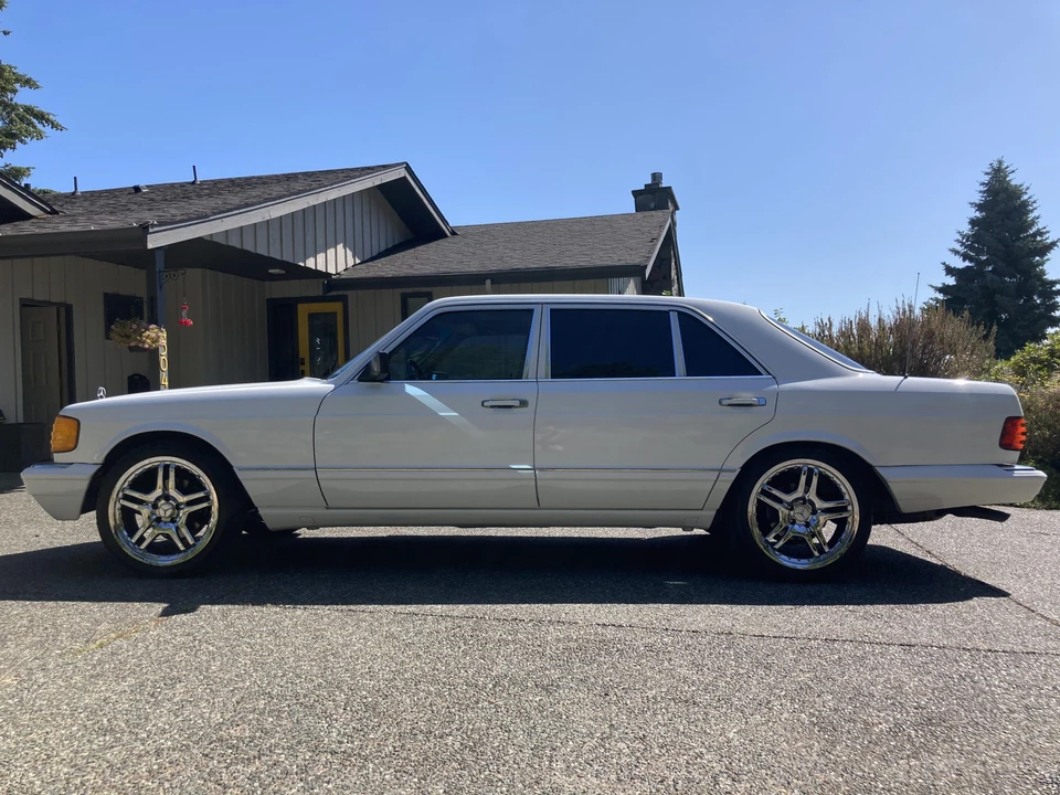 1990 Mercedes-Benz W126 S-Class Sedan - Image 17 of 31