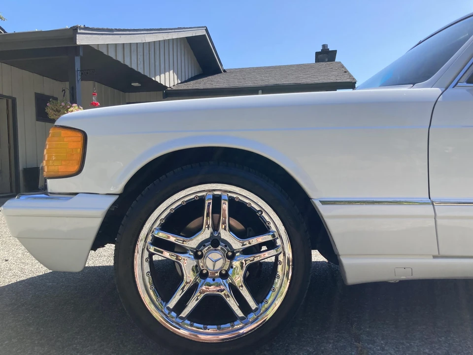1990 Mercedes-Benz W126 S-Class Sedan - Image 25 of 31