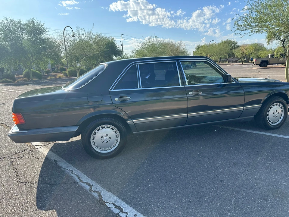 1990 Mercedes-Benz W126 S-Class Sedan - Image 25 of 31