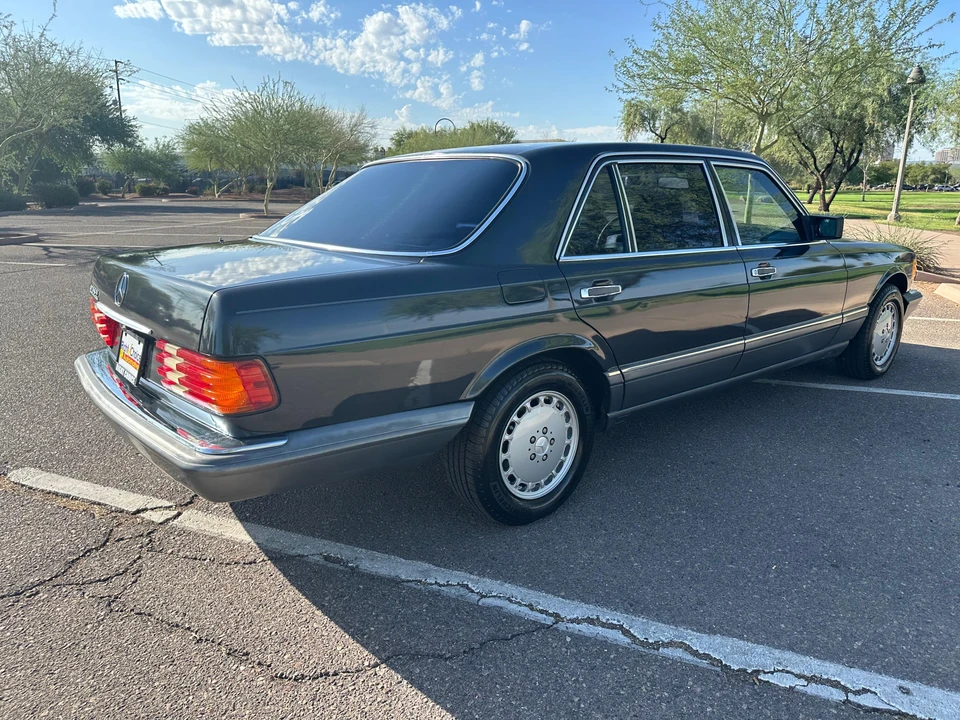 1990 Mercedes-Benz W126 S-Class Sedan - Image 23 of 31