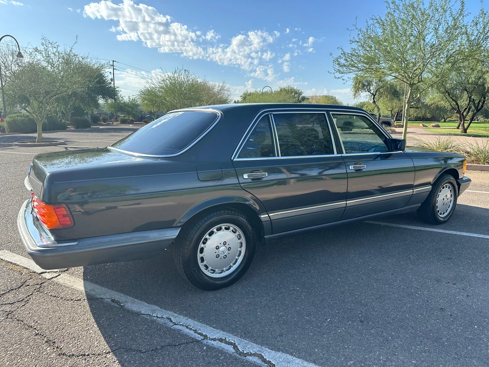 1990 Mercedes-Benz W126 S-Class Sedan - Image 24 of 31