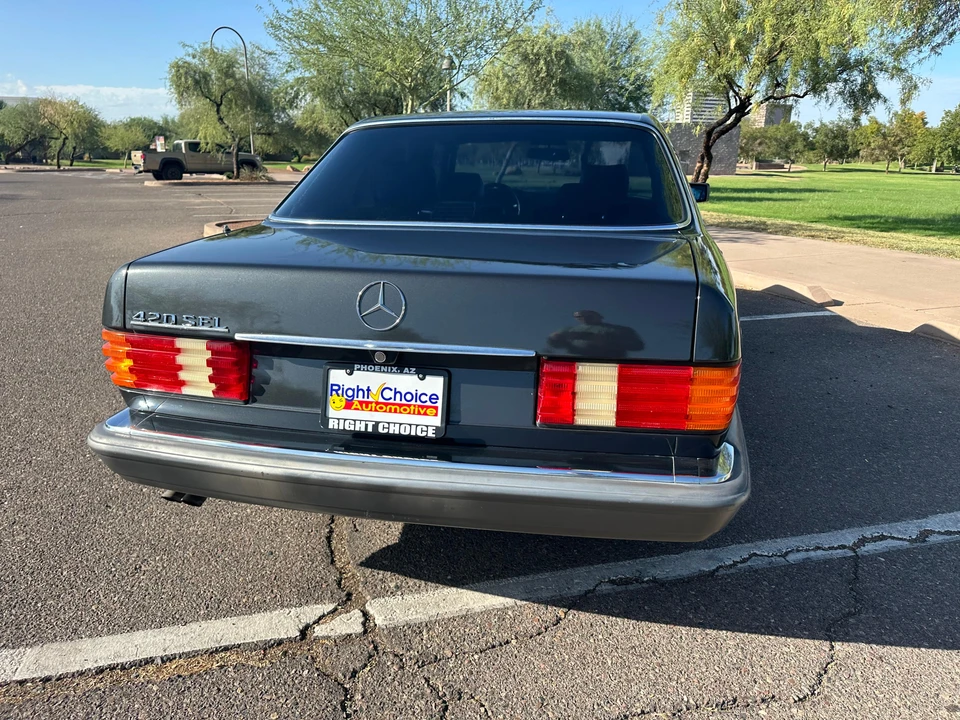 1990 Mercedes-Benz W126 S-Class Sedan - Image 17 of 31