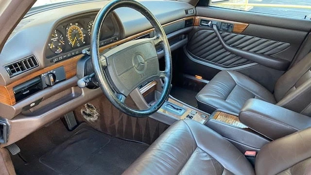 1990 Mercedes-Benz W126 S-Class Sedan - Image 4 of 15
