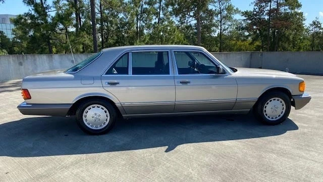 1990 Mercedes-Benz W126 S-Class Sedan - Image 14 of 15